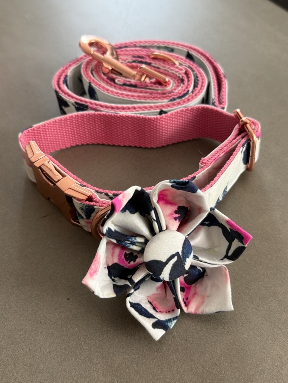 NEW Floral Dog Collar & Leash Set With Removable Flower Bow Pink White Navy